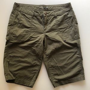 Prana Larissa Khaki Green Bermuda Shorts Size 8
